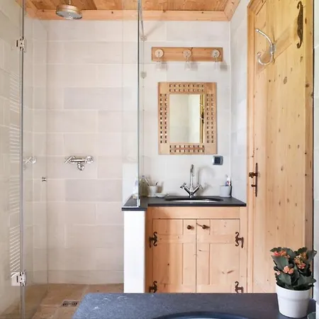 Edelweiss Apartment